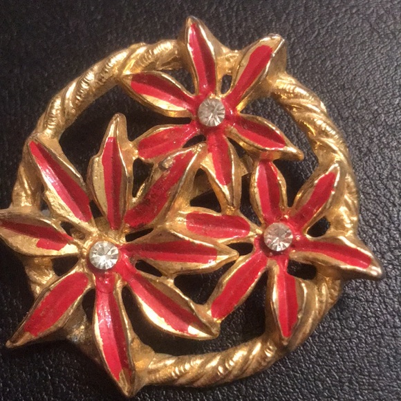 CHRISTMAS POINSETTIA BROOCH - Picture 2 of 4